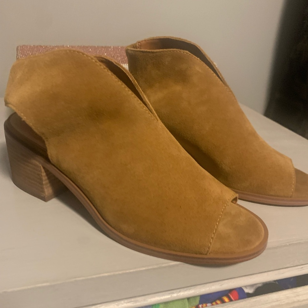Lucky brand shoe 7.5
